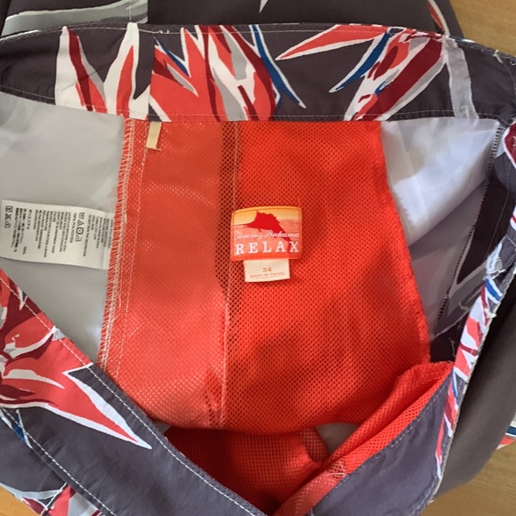 Tommy Bahama Board shorts NEW Sz 34 Swim Trunks - Picture 6 of 8